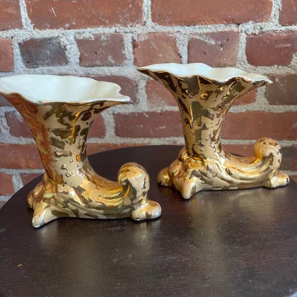 Pair of Vintage 24kt Gold Cornucopia Vases – Made in USA, Mid-Century - Picture 3 of 5